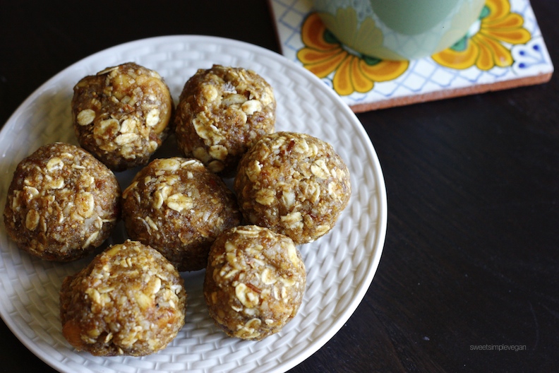 Caramel Apple Oatmeal Power Balls