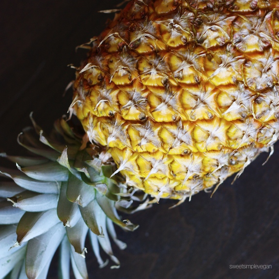 Raw Mango Ice Cream + Homemade Pineapple Flowers