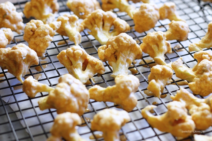 Vegan Chipotle Cauliflower Buffalo Bites + Raw Cashew Ranch Dip (gf)