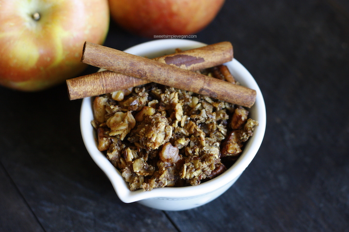 Date-Sweetened Apple Pie Granola (oil- & gluten-free)